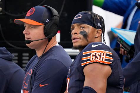 Chicago Bears offensive inconsistency leads to questions about offensive coordinator Luke Getsy
